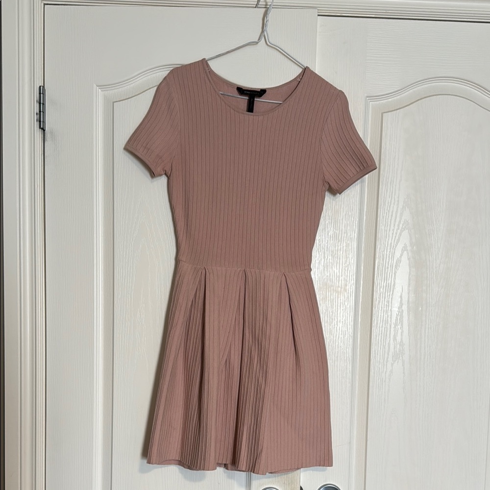 Elegant BCBG Max Azaria Pink Ribbed Dress
